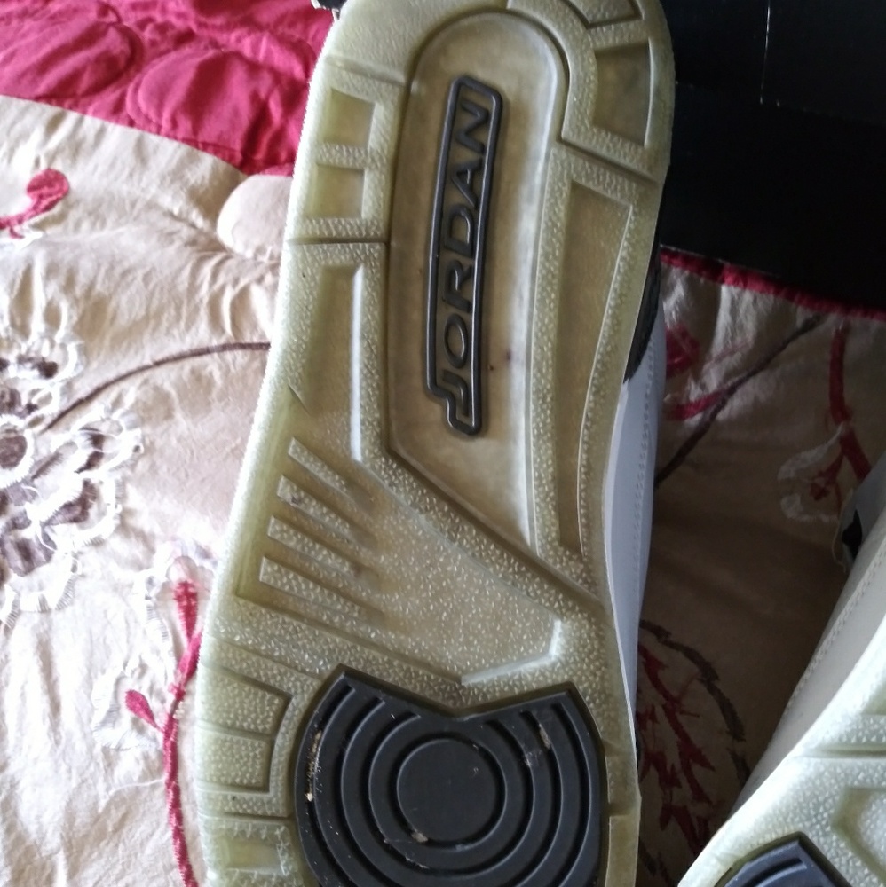 Jordan 3 Retro - Picture 2 of 7